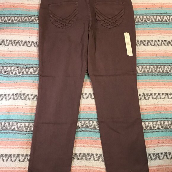 Old Navy Stylish Skinny Jeans with Back Pocket Detail sz 16 NEW - Picture 2 of 7
